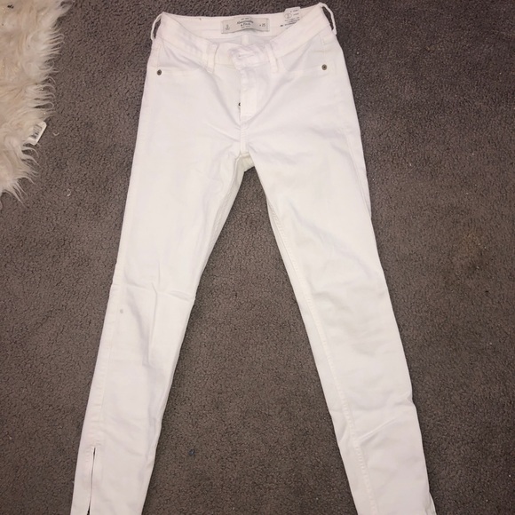 White Abercrombie jeans - Picture 3 of 4